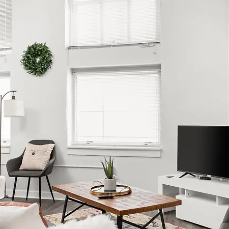 Modern Downtown Apartment 2Br 2Ba By Cozysuites Indianapolis Exterior photo