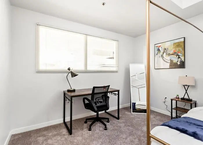Modern Downtown Apartment 2Br 2Ba By Cozysuites